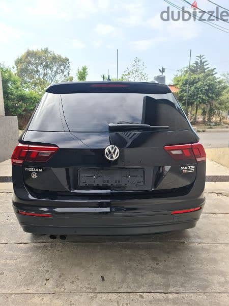 Volkswagen Tiguan Model 2018 Black Kettaneh Source Like New 5