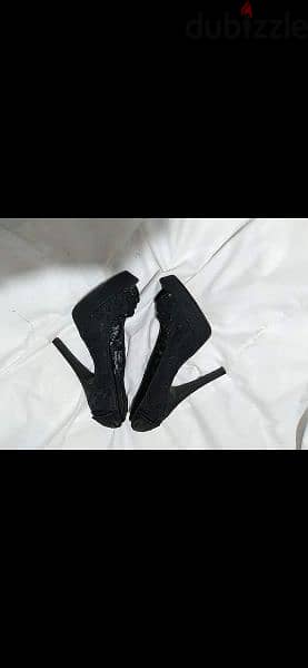 high heels Chinese Laundry size 39/40 worn once 15