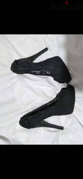 high heels Chinese Laundry size 39/40 worn once 19