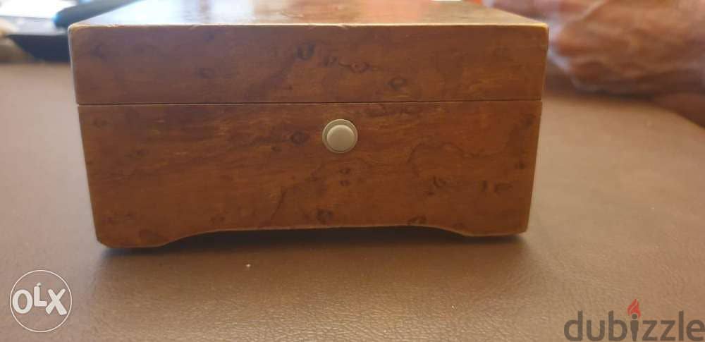 Antique collection Swiss made Thorne's music box 6