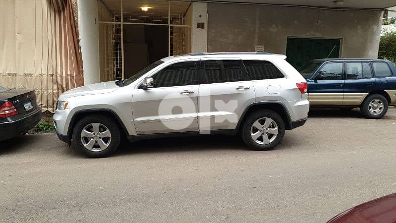 A must seen super clean Limited edition Grand Cherokee 2