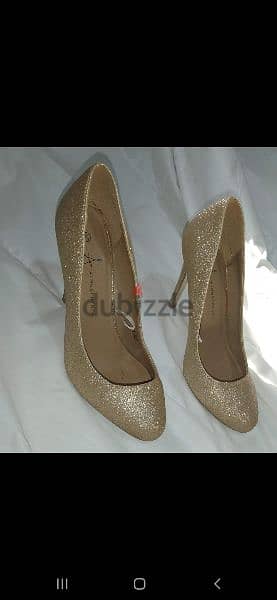 shoes gold stiletto round front 38/39 used once 3