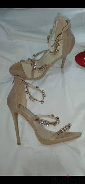 available red or nude sandals 39/40 4