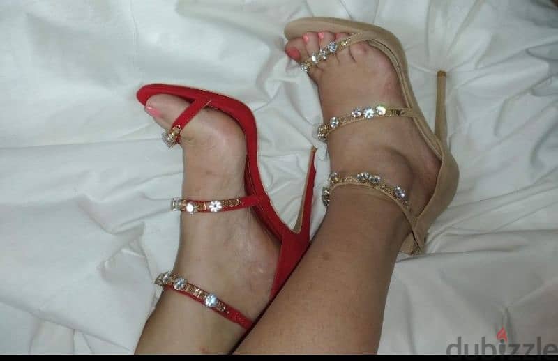 available red or nude sandals 39/40 10