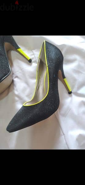 shoes black shinny stiletto neon trim 39/40 3