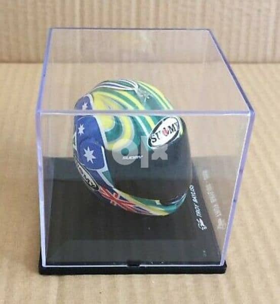 Troy Bayliss Moto GP (2005) Helmet plastic model 1:5 1