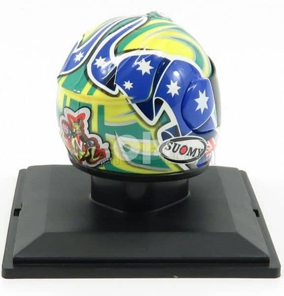 Troy Bayliss Moto GP (2005) Helmet plastic model 1:5 4