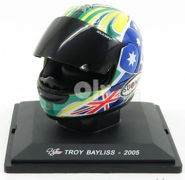 Troy Bayliss Moto GP (2005) Helmet plastic model 1:5 5