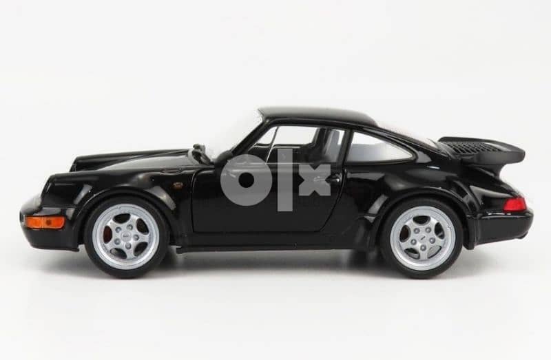 Porsche 964 Turbo (1990) diecast car model 1:24. 3