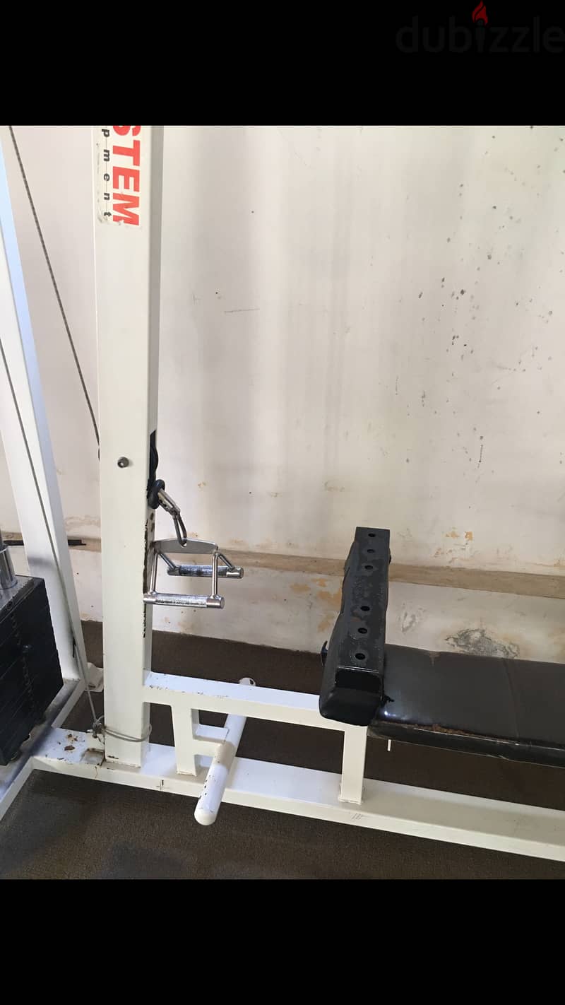 lat pull down and row machine like new 70/443573 RODGE 3