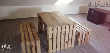 Pallets table with banches indoor طاولة طبالي مع مقعد