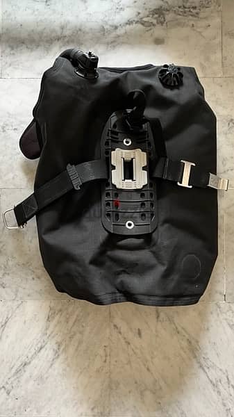 SCUBAPRO Seahawk Back Inflated BCD 2