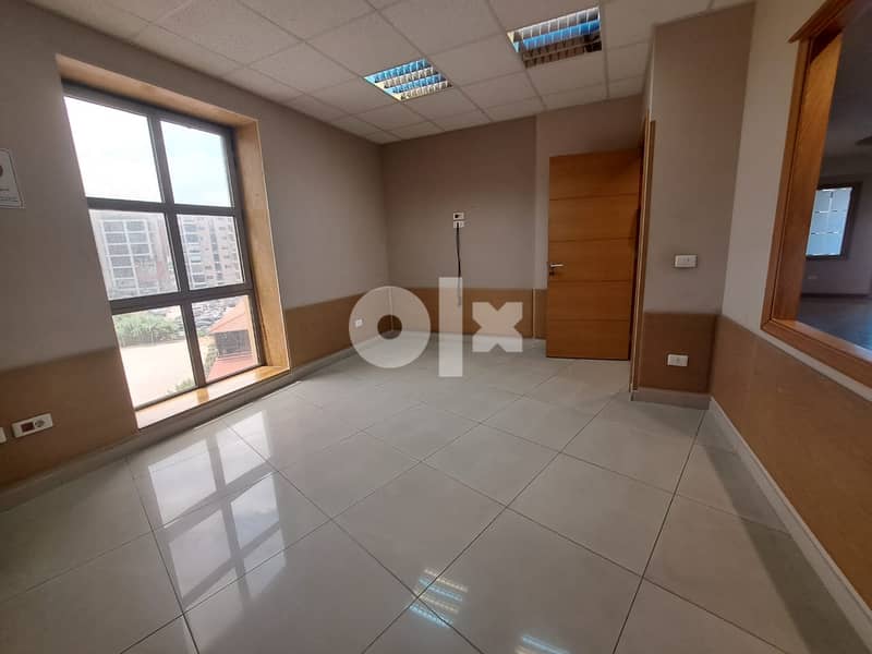 L09591- Decorated Spacious Office for Rent in Dekweneh 2