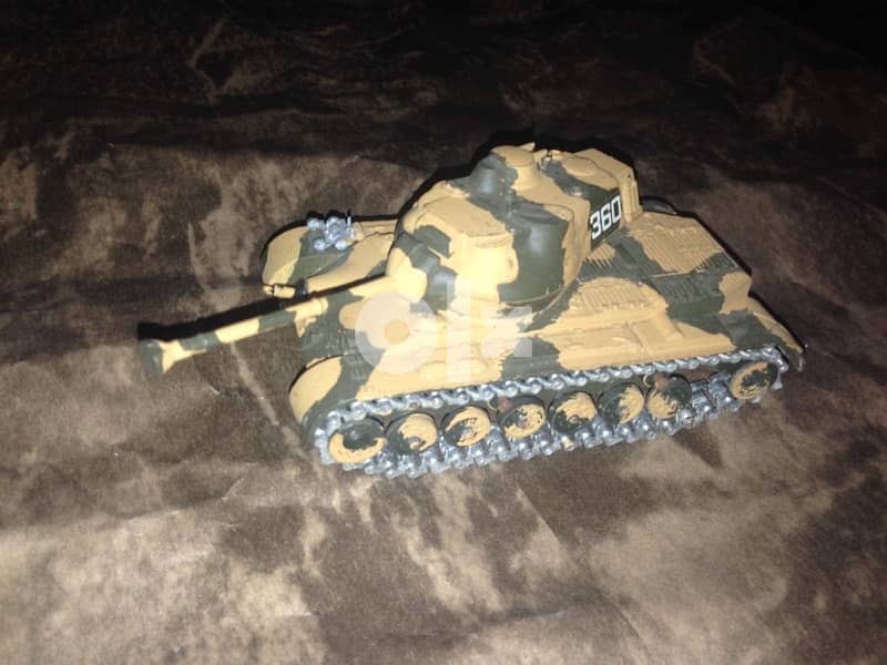 “solido” military tank 0