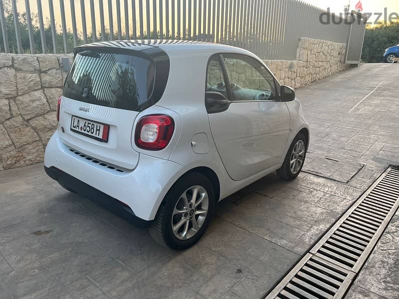 smart fortwo eq electric 2018 full options from germany!white in black 6