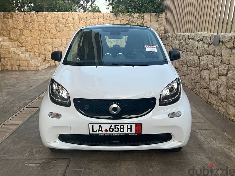 smart fortwo eq electric 2018 full options from germany!white in black 7
