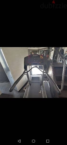 Life fitness treadmill planet fitness 4