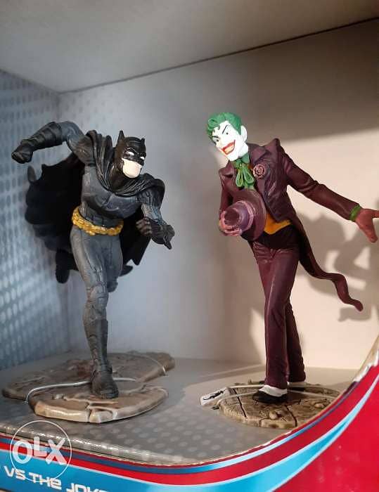 Batman VS The Joker figures. 3