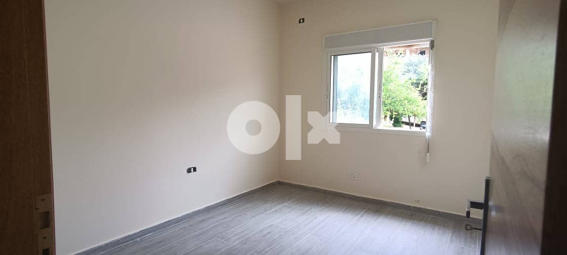 L09621 - Brand New Apartment for Sale in Bouar 6