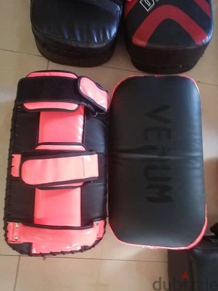 Like new muay thai training equipment 81701084 2