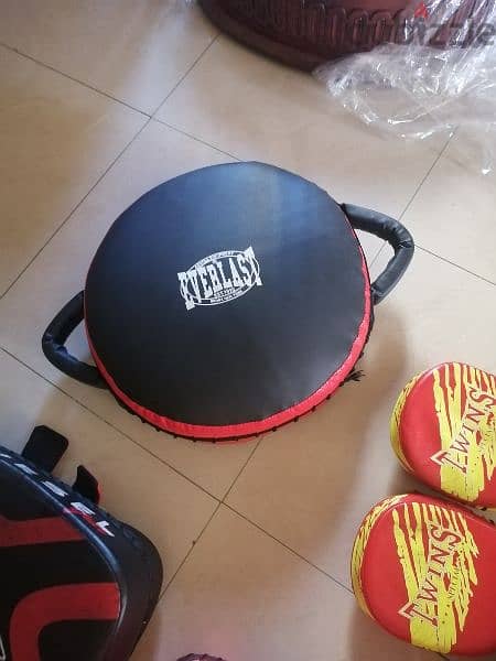 Like new muay thai training equipment 81701084 5