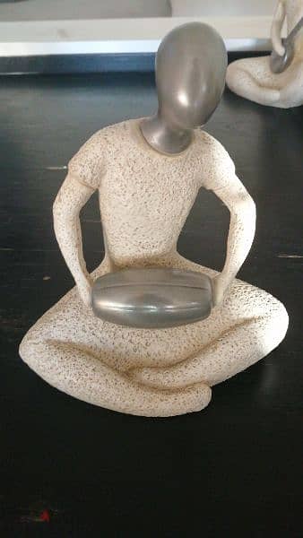 stone crafted statue 0