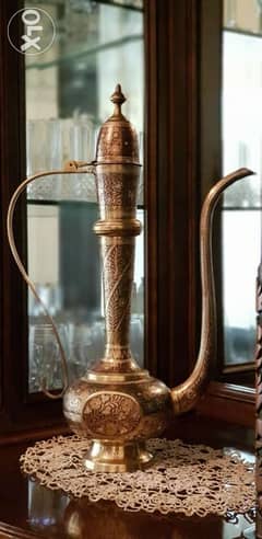 Decorative copper teapot. ابريق نحاس مزخرف 0