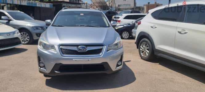 subaru XV 2016 silver colour