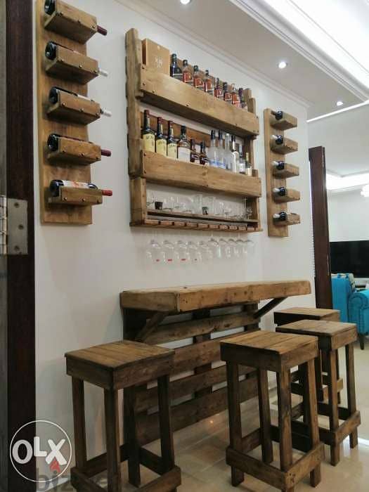 Creative Pallet bars with stands بار خشب مع ستاند طبلية 7