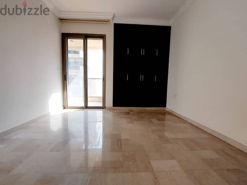 RA21-125 Apartment for rent in Beirut, Ain Mrayseh, 190m2, $ 1300 cash 4