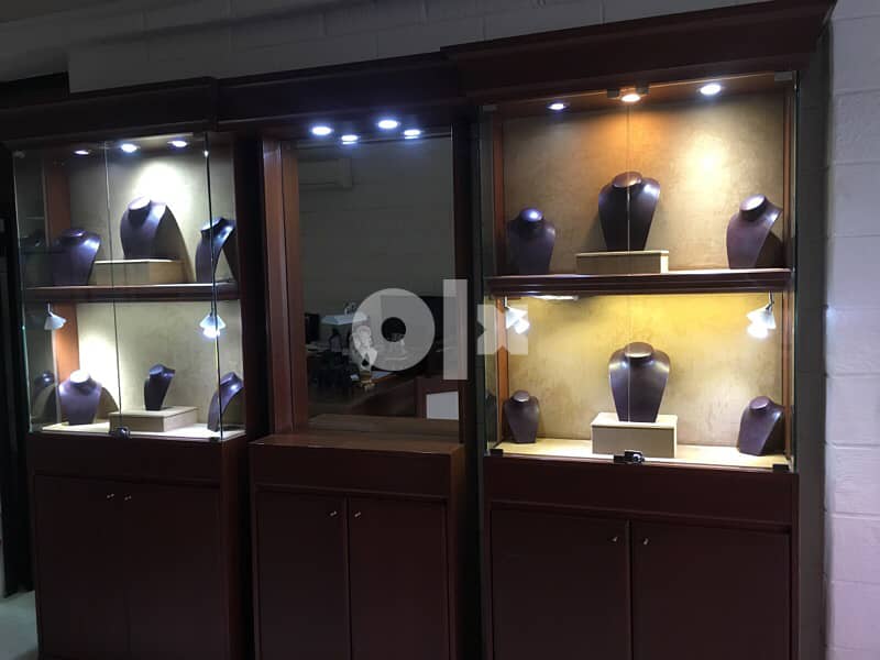 Luxury jeweller's show cases( meuble) like new 0