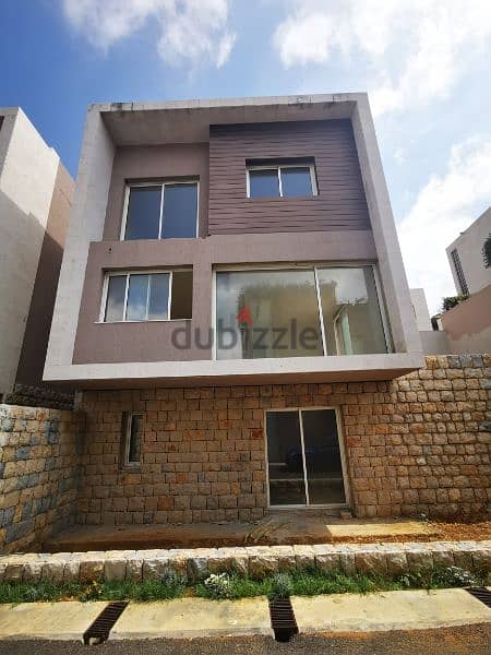 350sqm fully Detached villa in Kornet el Hamra 1