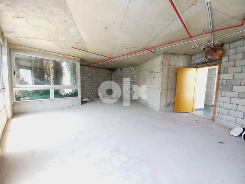 AH22-1040 Office for rent in Beirut, Ashrafieh, 210 m2, $1,500 cash 0