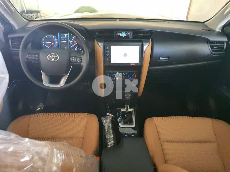 Rent Toyota Fortuner 110$/day long term rental 2