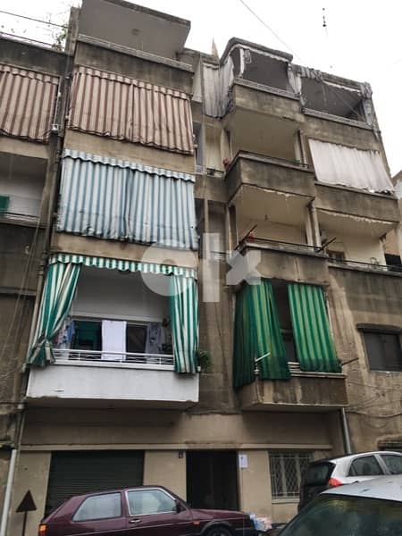 Residential building located in Sin El Fil ٢٤٠٠ سهم 2