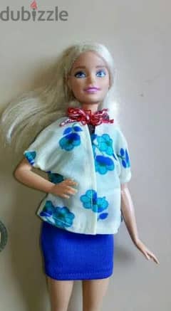 Barbie IN RESTAURANT Mattel 2017 as new weared doll, unflexi style =14