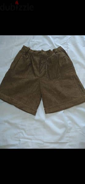 corduroy shorts + belt  بس كحلي باقي s to xL  1=7$ or 3=15$ 9