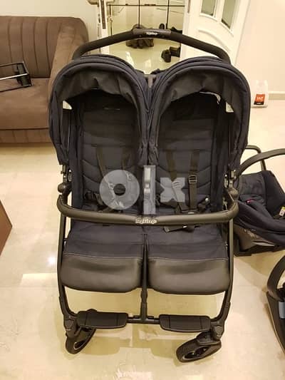 peg perego twin stroller and 2 car seats only 400$