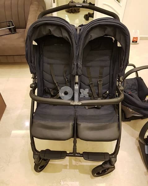 peg perego twin stroller and car seats 5