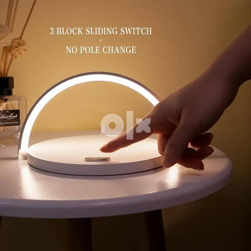 Recci Wireless Charging and Desktop Ambient Lamp 1