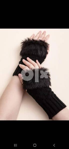 wool half fingers gloves with black fur  1=7$ or 3=15$ 3