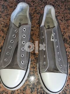 converse boy and girl  size 40 color grey