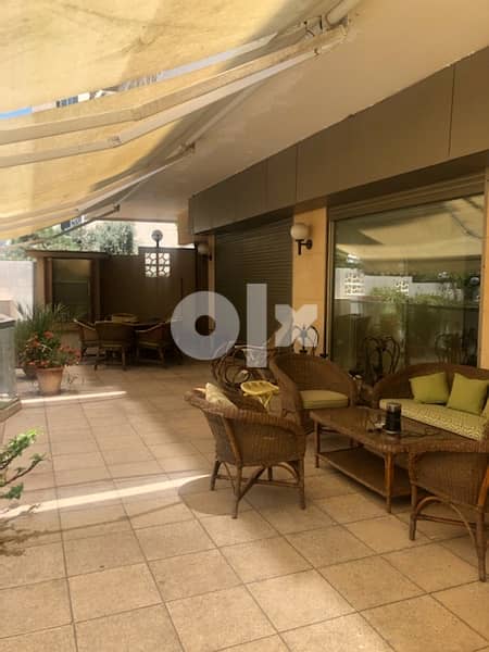 Double level villa with swimming pool and garden in high end street 17