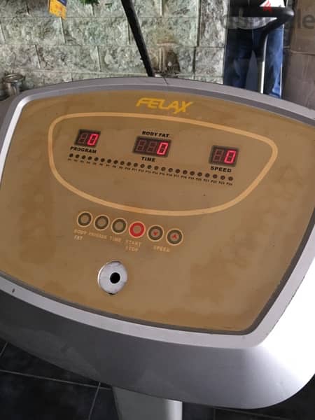 vibration machine like new very good quality 70/443573 RODGE 1