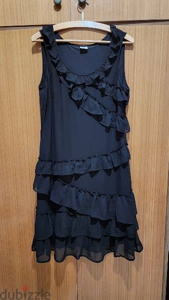 Esprit black ruffle dress 40 فستان 1