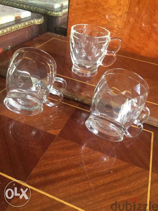 3 Cups Plexiglass - AZAD - ٣ أكواب بليكس 3