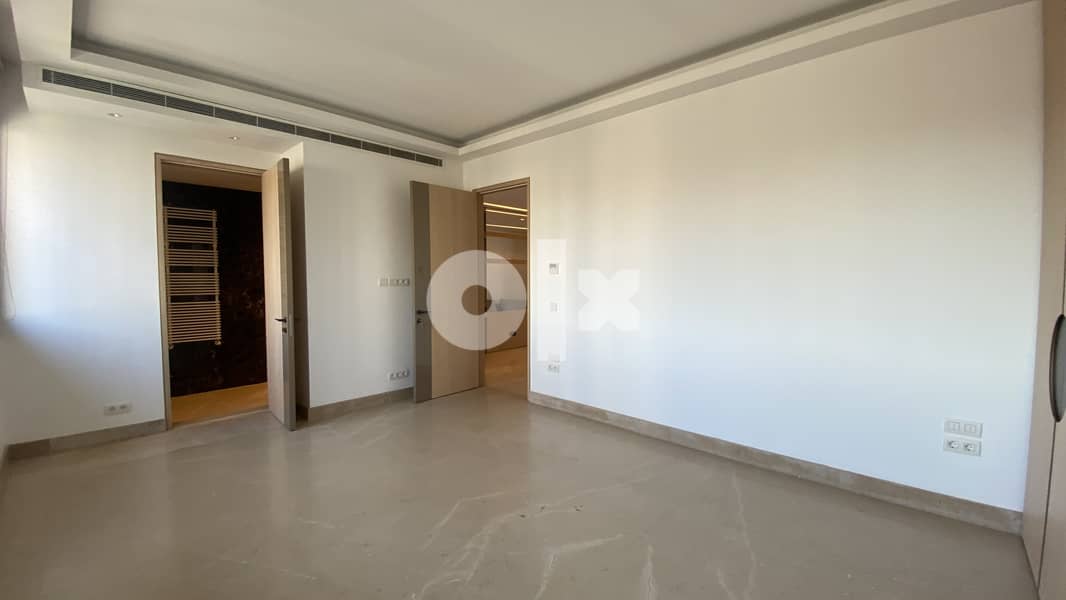 High Floor and Luxurious Apartment Beirut With Sea & City View. 12