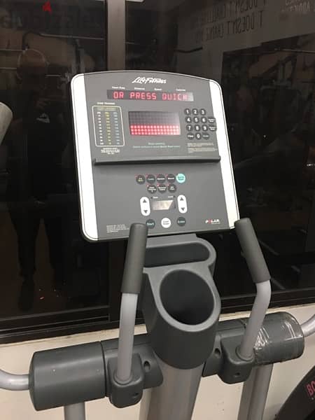 life fitness elliptical like new we have also all sports equipment 3