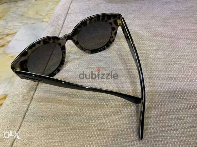 Like new Dolce & Gabbana original sunglasses 1