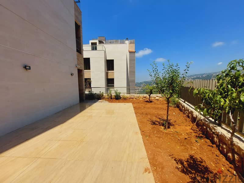Gigantic New Apartment In Qornet El Hamraشقة للبيع في قرنة الحمرا 12